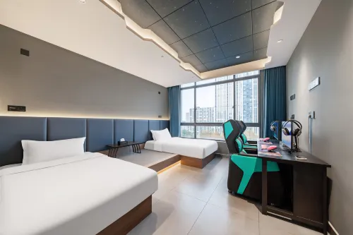 DeMa Esports Hotel (Paojiang Huacheng Plaza Store