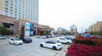 Oriental International Hotel (Leping City Donghu Park Branch) - parking