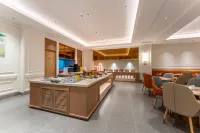 Vienna Hotel (Jinghe People's Park Branch)