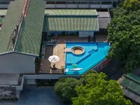 Jingcadia Hotel (Guilin Qixing Park Two Rivers and Four Lakes)