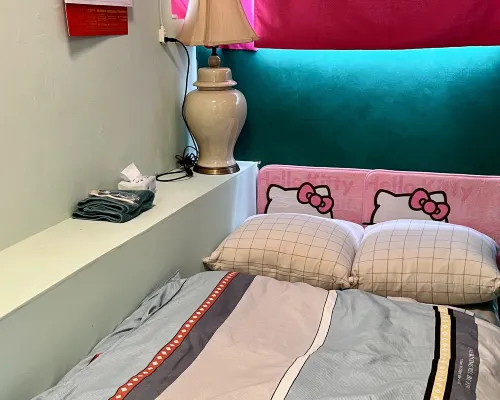 Moon Lotus Abode Hotels near ملعب باروش