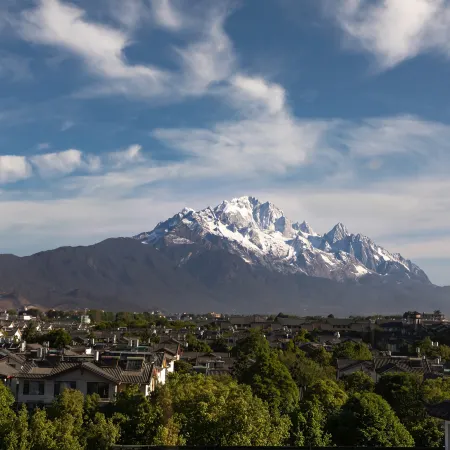 Lijiang Deer’s Call Heights Hotel（With snow mountain view·Rooftop Garden）