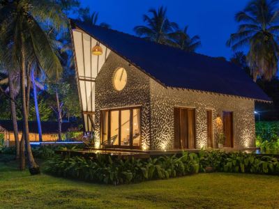 Avora Lake Villas