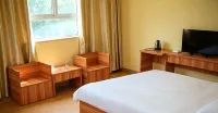 Zhenxi Express Hotel (Xinyang Railway Station Tianrun Plaza)