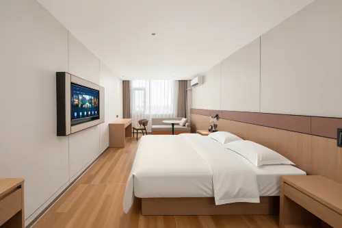 Yunze Hotel (Qinzhou West Exit Branch)