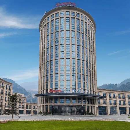 Hampton by Hilton Chongqing Qianjiang Отели рядом с Аэропорт Цяньцзян