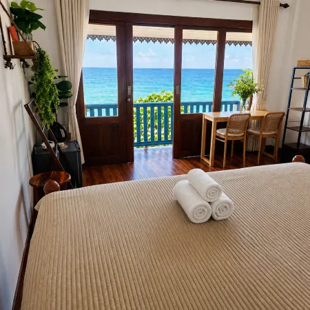 Secret Place Hotel & Restaurant