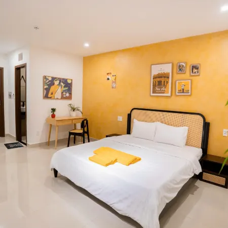 Mona Boutique Hotel Отели рядом с достопримечательностью «Гипермаркет Vincom Plaza Thu Duc»