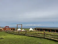 Tekes · Wantang | Mellow · Meadow · Vista Grassland Homestay (Kushtai) - Mountain view