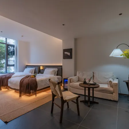Qujing Fanyi · Yin Hotel