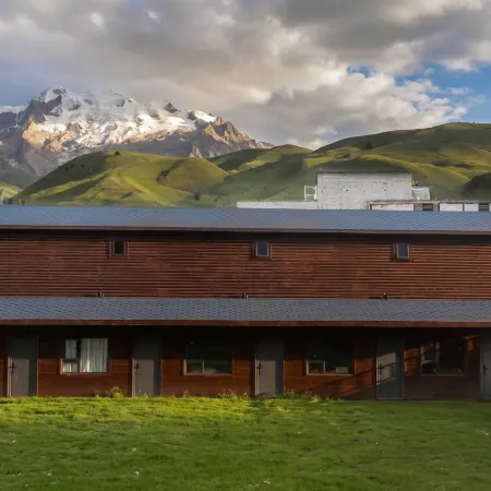 Mount Genie Snow View Lodge