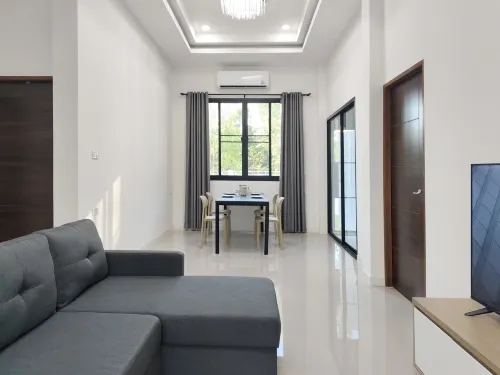 Botanic Wind Private 3BR House with Garden & Canal for longStay - เปิดใหม่