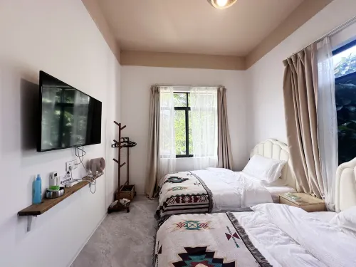Jianshan Guantao Surfing Homestay (Wanning Riyue Bay Branch) - วิวภูเขา