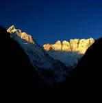 Manshan MANSHAN · Golden Snow Bonfire Private Hot Spring Manor（Yubeng） - Mountain view