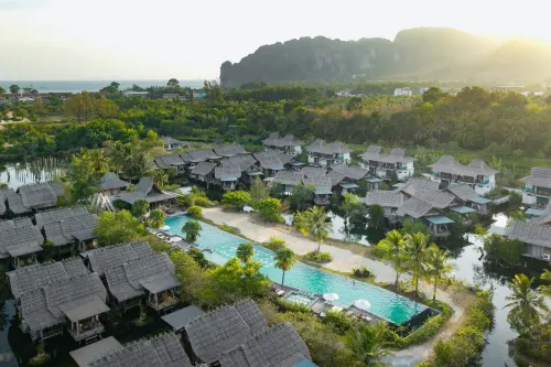 Venice Krabi Villa Resort - parking