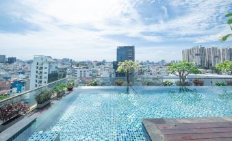 Lotus Saigon Hotel