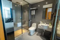 City Convenience Hotel (Yingcheng Railway Station Shanghe Square) - 2-Star