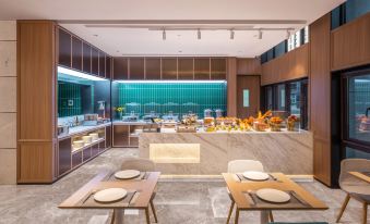 Orange Hotel (Beijing Daxing Biomedical Base Longhu Tianjie Branch)