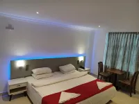 Beach Grand and Spa Male