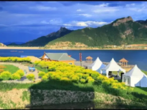 H Hotel (Chifeng Municipal Government High-speed Railway Station) Hoteles en Chifeng