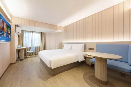 HanTing Hotel (Dalian Xian Road Subway Station)