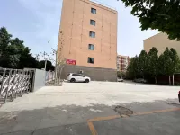 Alamemanya Business Hotel - Parkplatz