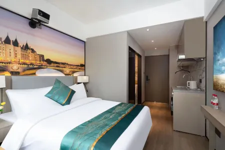 Changsha Borui  Lake View Hotel (Hunan University of Finance and Economics) Отели рядом с достопримечательностью «Hunan University of Finance and Economics Library»