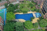 Qingyuan Aoster Apartment (Wanda Gulongxia Branch)