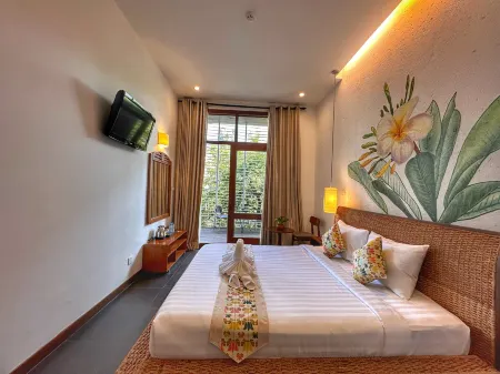 Monsoon Riverside Hotel