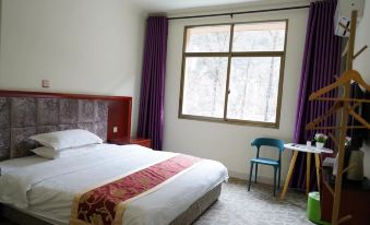 Wolong Jincheng Hotel