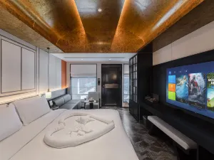 Hefeng Jingli Hotel (Houhai Gongwangfu Store)