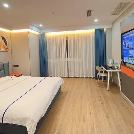Maple hotel