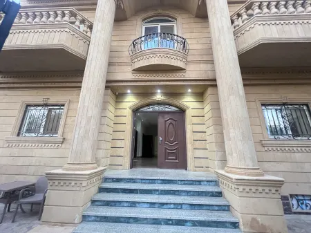 New Cairo B&B