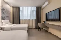 Tuke Qingju Hotel (Luoyang Luoqi Ancient City Cross Street Branch) - Esports