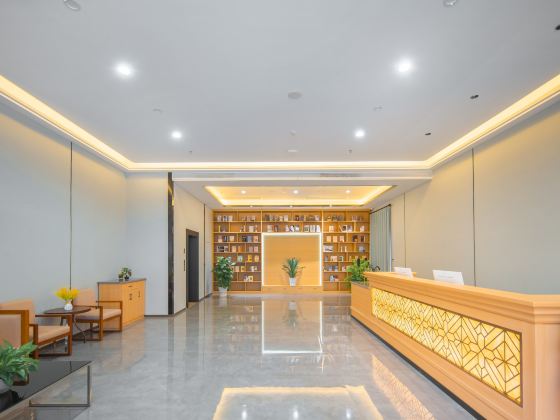 Grand Voyage Hotel