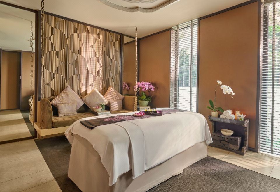 만다린 오리엔탈 싱가포르의 고급스러운 객실 인테리어