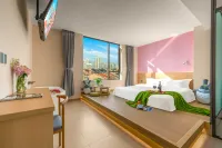 Dragon Cat Elf Hotel (Hefei High Speed Rail South Station Lei Street Night Market Plaza Branch)
