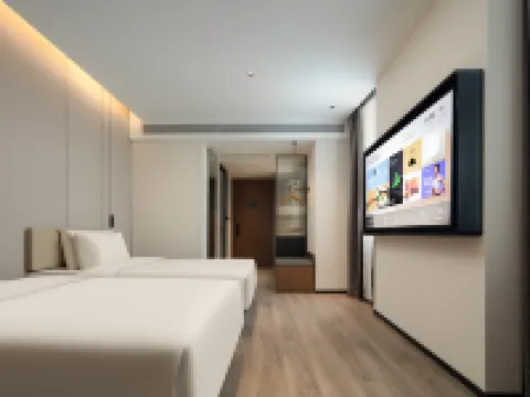 Atour Hotel Guzicheng Jinhua Railway Station Hotels near Taipingtianguo Shiwangfu