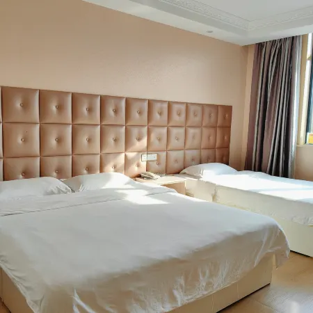 Huanren Lijiang Hotel