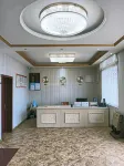 Jinhong Business Hotel (Huangchuan Railway Station)