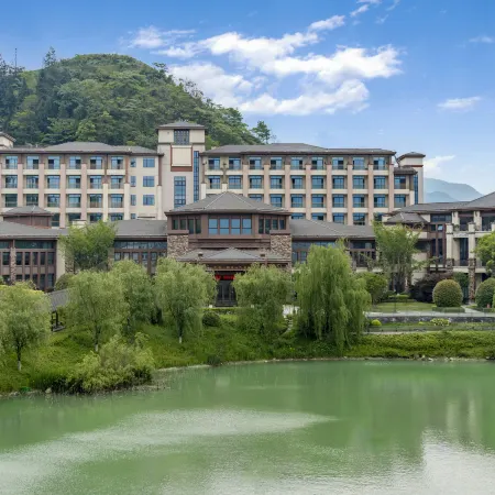 Baizhi Mountain Hotel