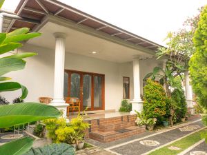 Srinadi Guest House Lovina