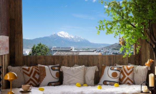 Nell Hefengting · Yichuan Fengyue | View Snow Mountain Ancient City Panorama Hotel