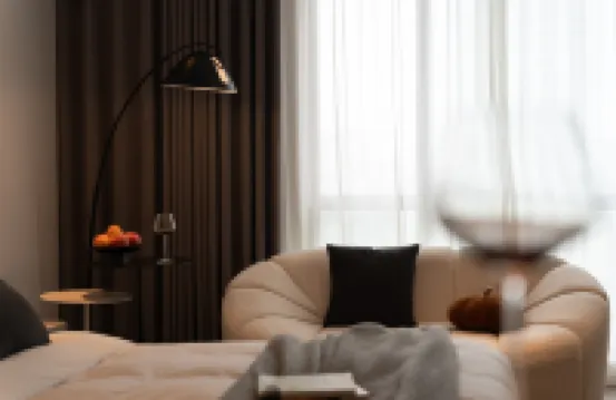 Ruien Homestay (Luoyang Wanda Plaza peony Plaza subway station store)