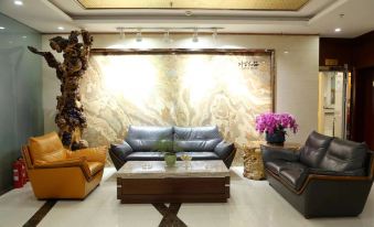 Suitetrails - Crowne Plaza Hotel