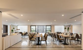 Banbian Mountain Island Hotel