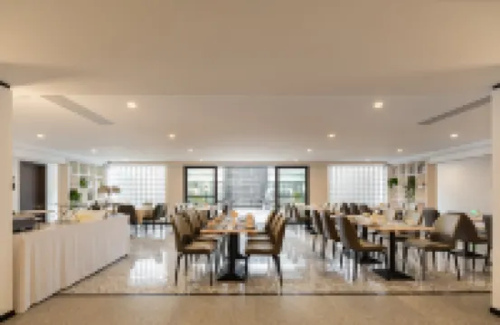 Banbian Mountain Island Hotel