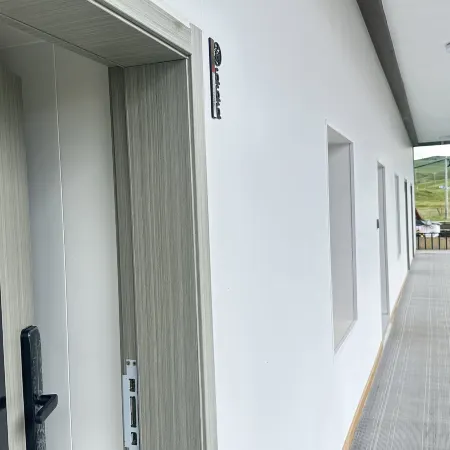 Xueyu Qishe · Scenic View Villa Hotel (Kangding Tagong Grassland Branch)