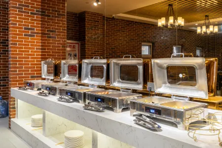 James Joyce Coffetel (Zhangjiakou Station City Government Branch) Отели рядом с достопримечательностью «Wuhan University of Technology Network Education Zhangjiakou Branch Campus»