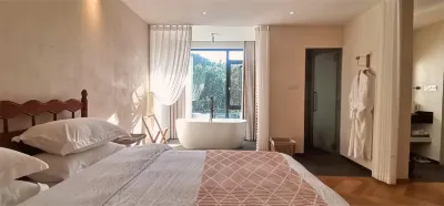 初霽雲起民宿 Ferry Terminal周辺のホテル